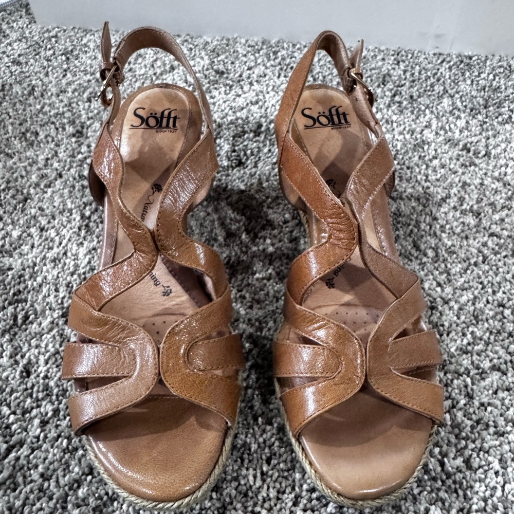 Sofft Tan Leather Sandals